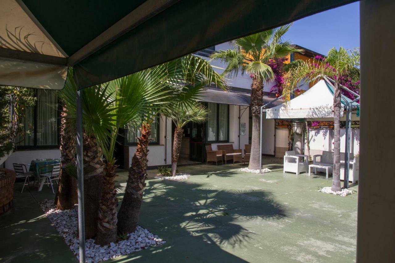 Hotel Atena Ciro Marina Luaran gambar