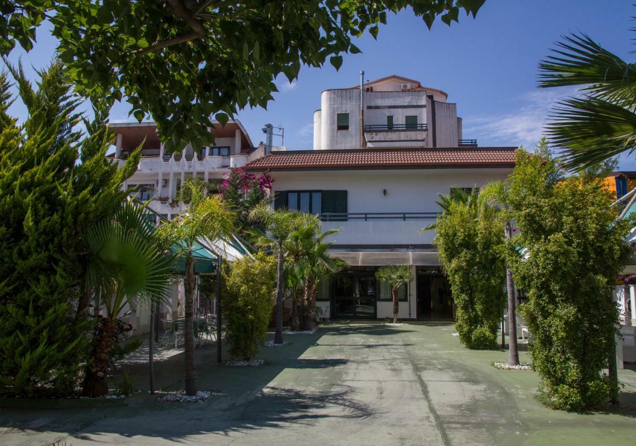 Hotel Atena Ciro Marina Luaran gambar