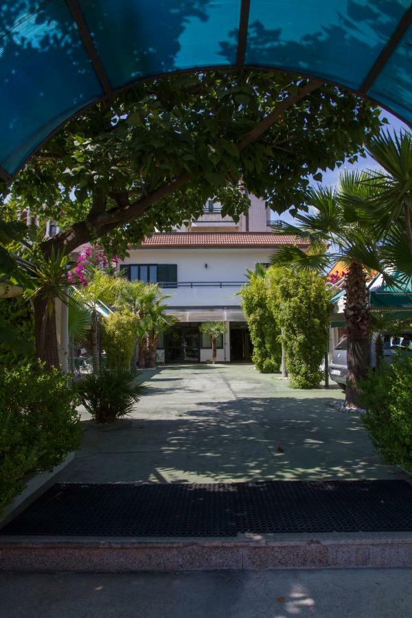 Hotel Atena Ciro Marina Luaran gambar